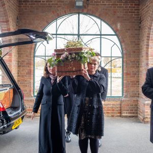 Funerarium And Crematorium: What Are The Differences?