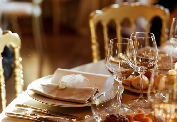 Why Dine-In Restaurants Still Beat Takeout for Fresh Flavor Why Dine-In Restaurants Still Beat Takeout for Fresh Flavor